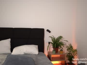 girl
        aria_diaz cam image #4083049