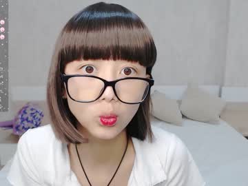 girl
        little_yena cam image #2949438