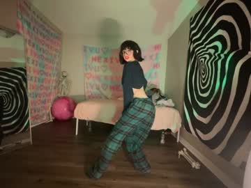 girl
        hexivu cam image #6897110