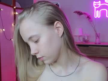 girl
        appr0ved cam image #1106780