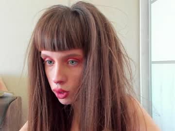 girl
        flowerofsin2001 cam image #1252259