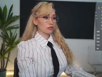 girl
        vanessa_de_ville cam image #6912609