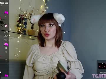 girl
        kaysi_vi cam image #790359