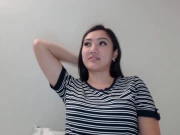 girl
        london_tipton cam image #2599820