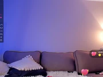 girl
        baby_suee cam image #2851416