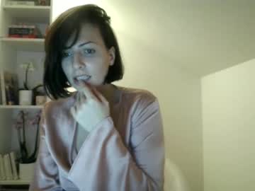 girl
        lenadalia cam image #5431754