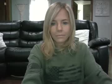 girl
        armyvet1991 cam image #6812470