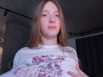 girl
        mysat cam image #1693545