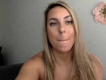 girl
        ariannakartel cam image #1253132