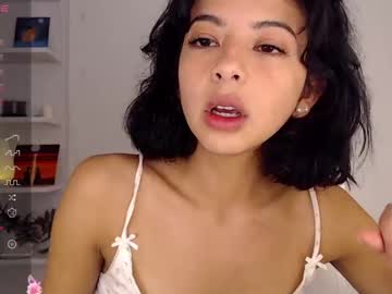 girl
        babby_girl_ cam image #4755855