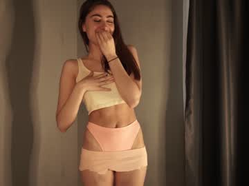 girl
        tessarosse_ cam image #1387836