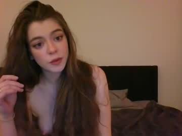 girl
        rosegold18 cam image #547346