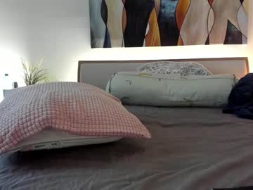 girl
        mis_eva cam image #5826305