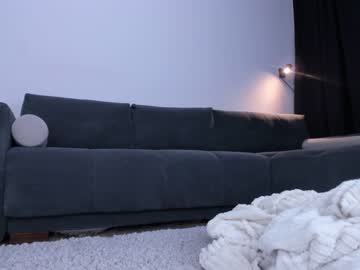 girl
        meowlina cam image #1401692