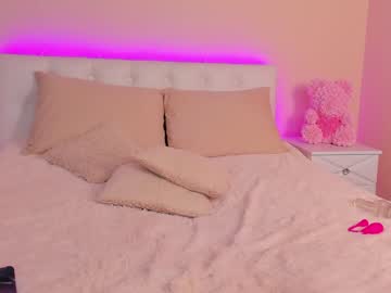 girl
        mika_rey cam image #777836