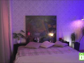 girl
        ella_knockers_xl cam image #1432672