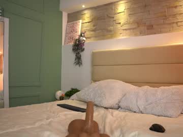 girl
        ashley_jones9 cam image #6812201
