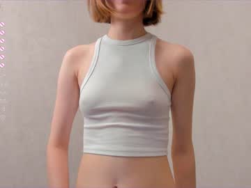 girl
        julianacrosier cam image #3574287