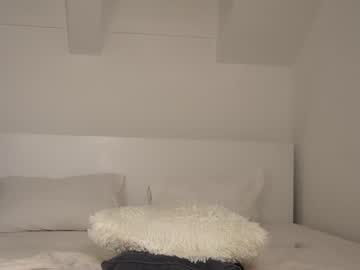 girl
        aria_diaz cam image #3602540