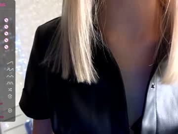 girl
        sandra_cheeks cam image #2231319