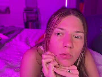 girl
        oliviahansleyy cam image #6435981