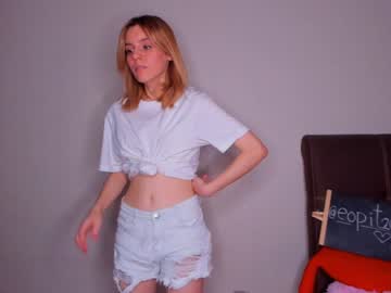 girl
        denisegarcias cam image #864537