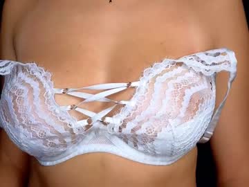 girl
        beverly_hillls cam image #3091925