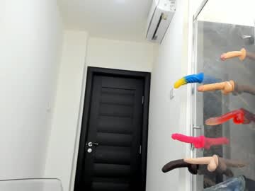girl
        hotfallingdevil cam image #999742