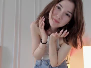 girl
        sasasnow cam image #4569970