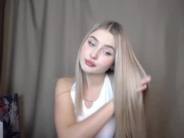 girl
        cute18cute cam image #447174