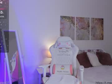 girl
        mysticalelen cam image #5402164