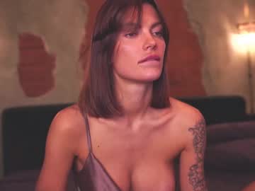 girl
        dreamana cam image #2877615