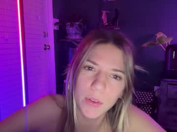 girl
        oliviahansleyy cam image #5848119