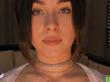 girl
        naiamo cam image #24029