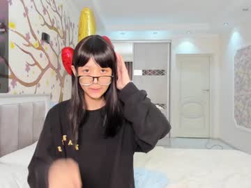 girl
        little_yena cam image #3931028