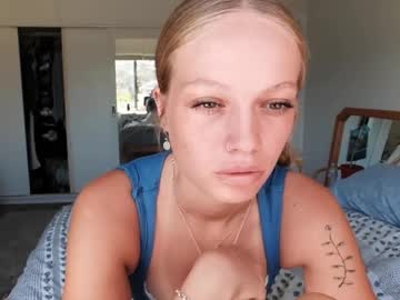girl
        lexifever cam image #4947892