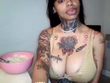 girl
        creamyexotica cam image #318999