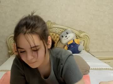 girl
        kerry__parker cam image #1233401