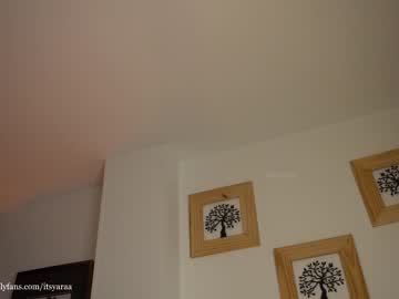 girl
        itsyaraa cam image #3130790