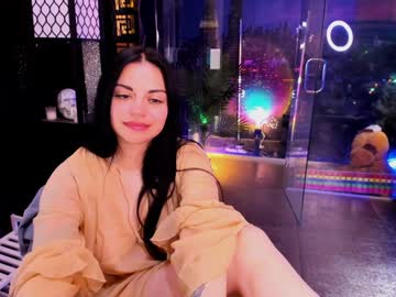 girl
        alma_pearl cam image #6861974