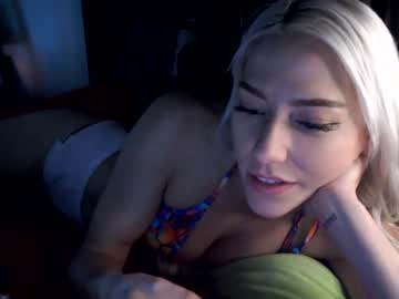 girl
        cameroncook cam image #2970591