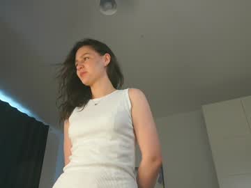 girl
        ksyushy cam image #5030059