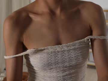 girl
        ellelure_ cam image #5981106
