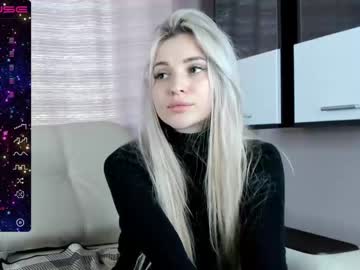 girl
        vikilensy cam image #36499