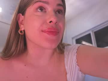 girl
        lana_rosy cam image #6262559