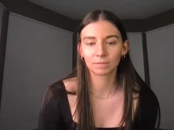 girl
        heidihotte cam image #1322646