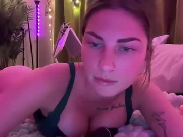 girl
        addiebauer cam image #6126484