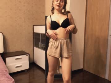 girl
        barbaraleeee cam image #1231978
