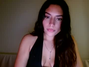 girl
        breezy6908 cam image #732798