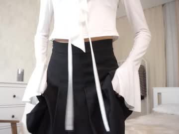 girl
        hildgaillard cam image #6742853